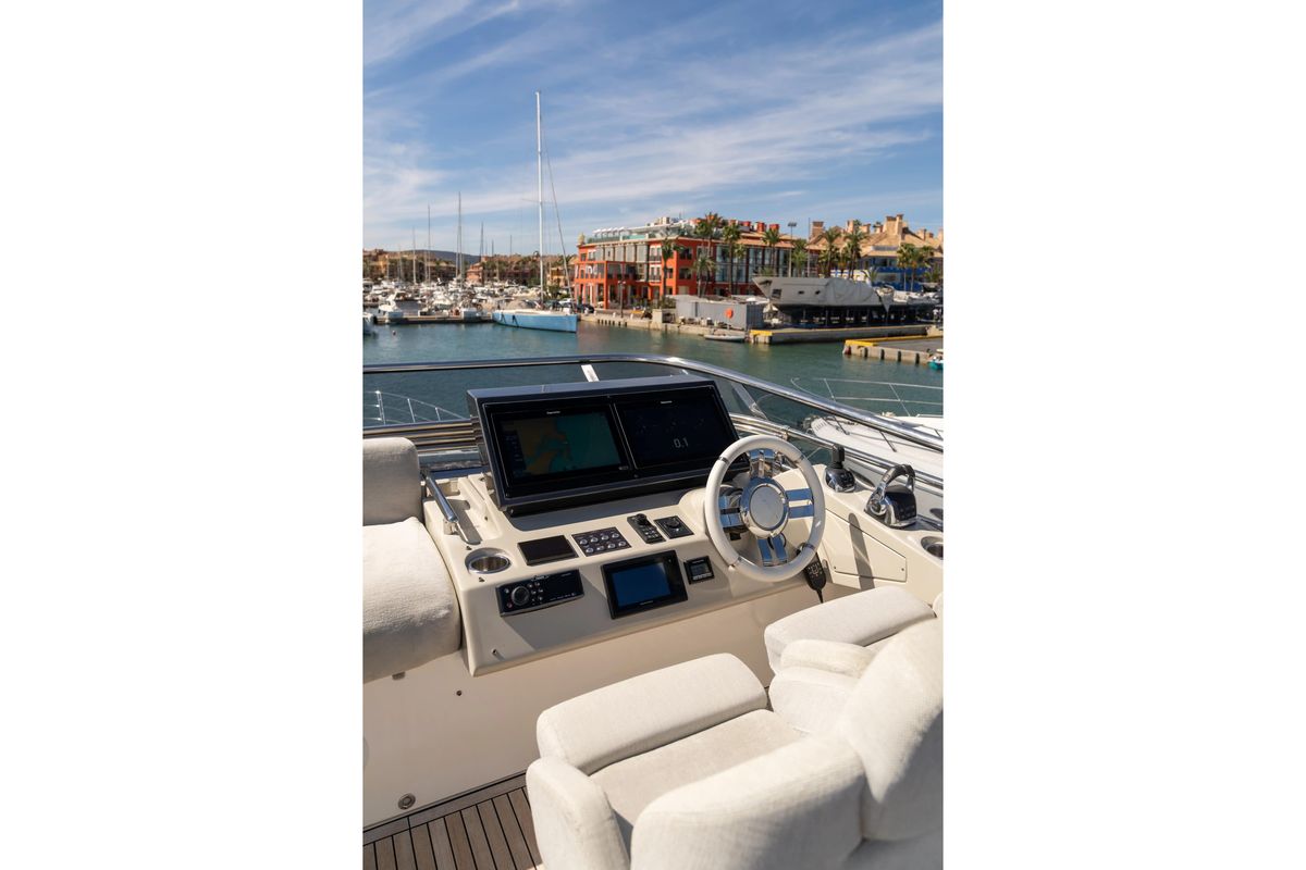 2019 Azimut 71 