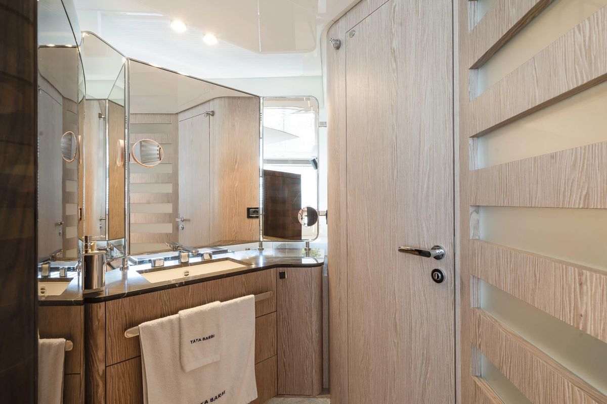 2019 Azimut 71 