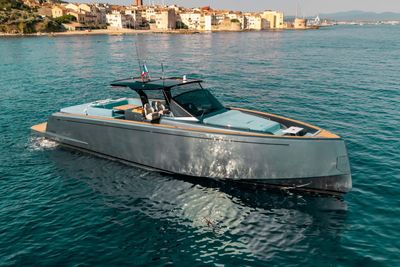 Yacht