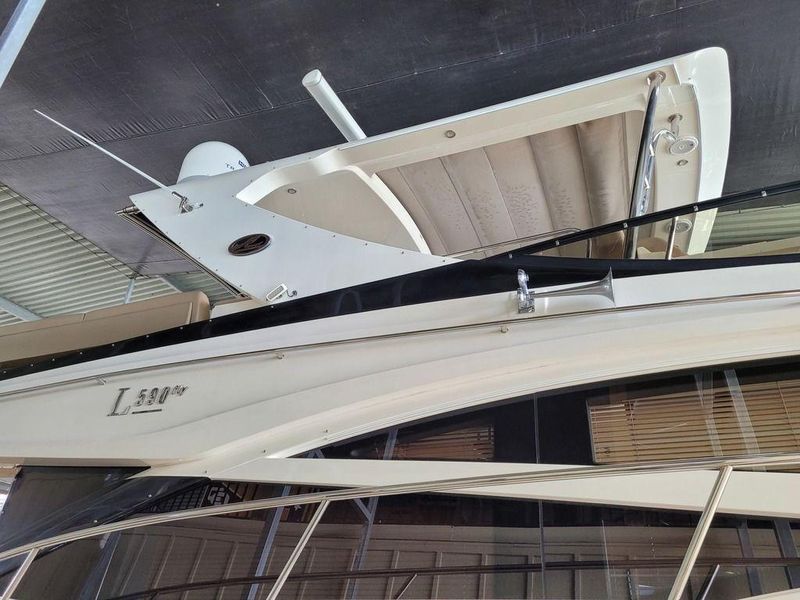 2017 Sea Ray L590 Fly