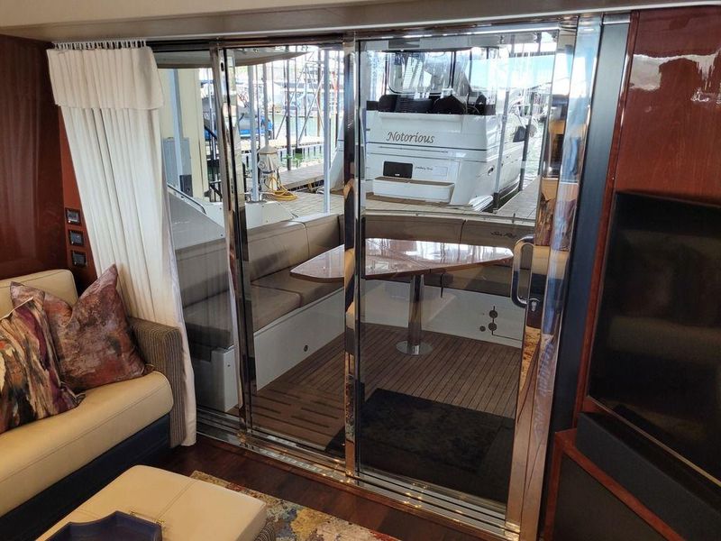 2017 Sea Ray L590 Fly