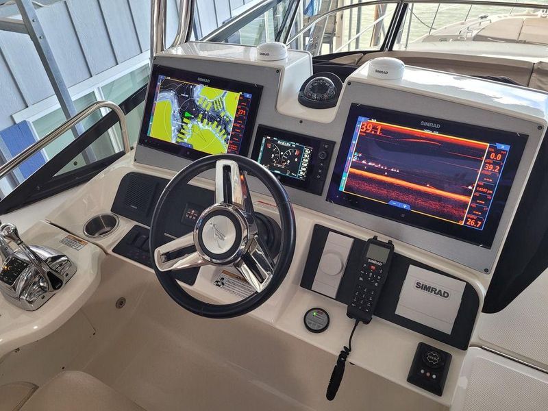 2017 Sea Ray L590 Fly