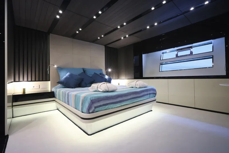 Sherpa 80 Xl Yacht Photos Pics 