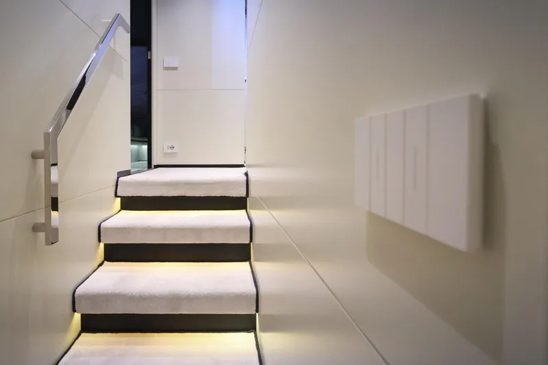 Sherpa 80 Xl Yacht Photos Pics 