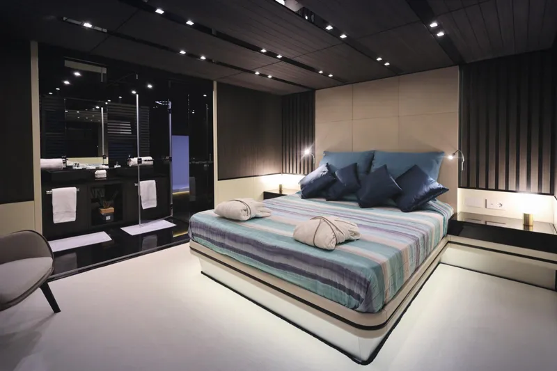 Sherpa 80 Xl Yacht Photos Pics 