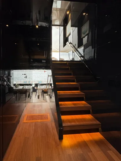 Sherpa 80 Xl Yacht Photos Pics 