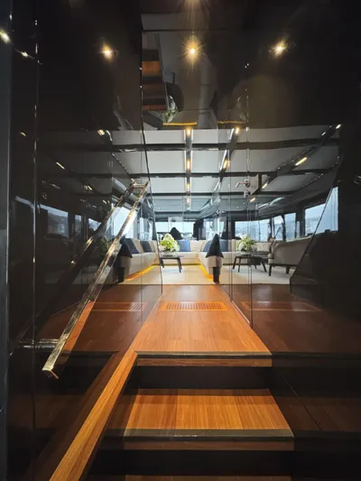 Sherpa 80 Xl Yacht Photos Pics 