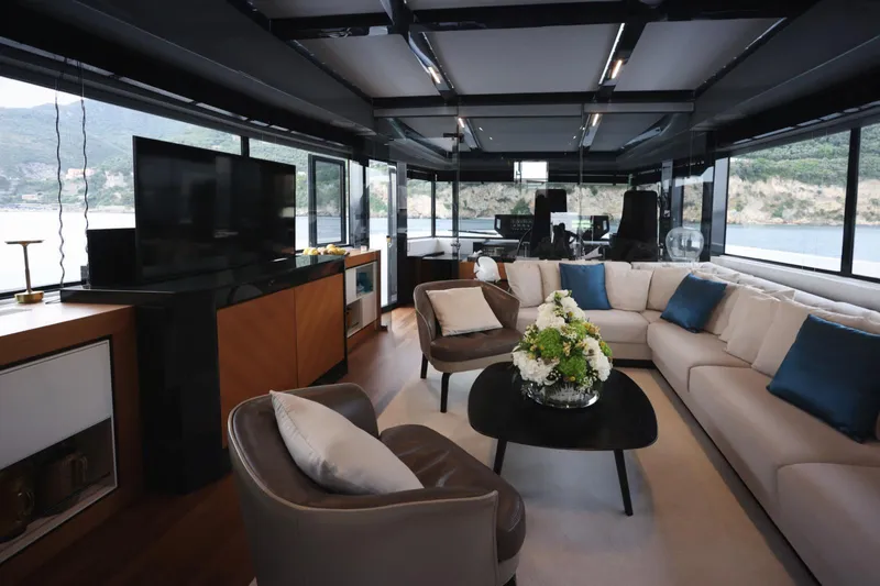 Sherpa 80 Xl Yacht Photos Pics 