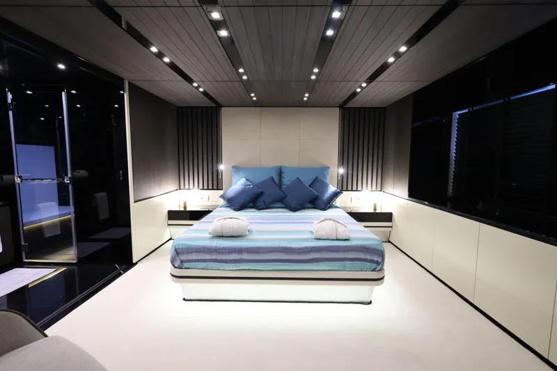 Sherpa 80 Xl Yacht Photos Pics 