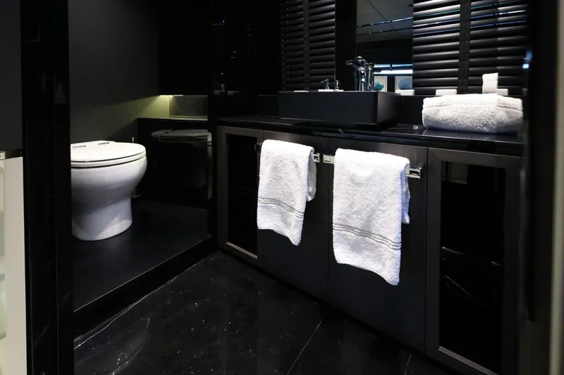 Sherpa 80 Xl Yacht Photos Pics 