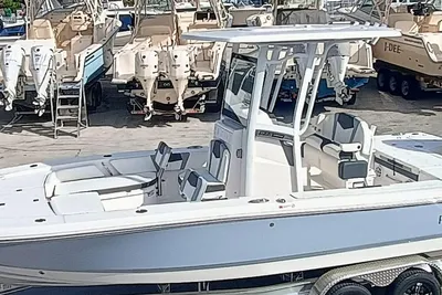 Robalo 246 Cayman