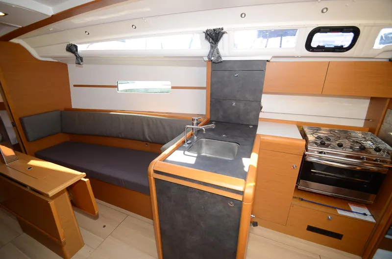 Swift Yacht Photos Pics 