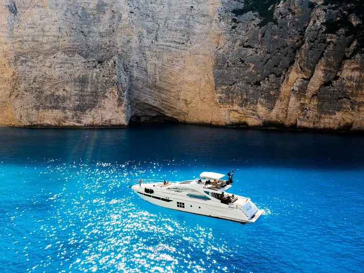 Bella Mia Yacht Photos Pics 2015 Azimut 77 S