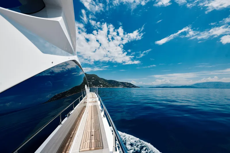 Bella Mia Yacht Photos Pics 2015 Azimut 77 S