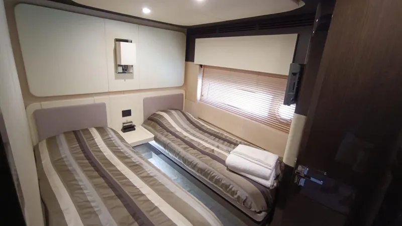 Bella Mia Yacht Photos Pics 2015 Azimut 77 S