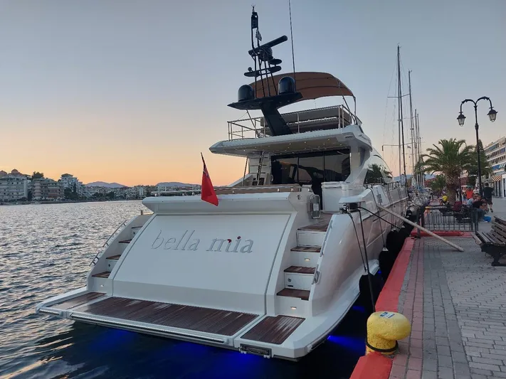 Bella Mia Yacht Photos Pics 2015 Azimut 77 S