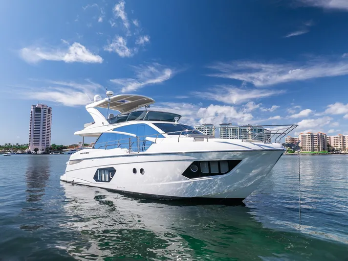 Holy Moly Yacht Photos Pics 