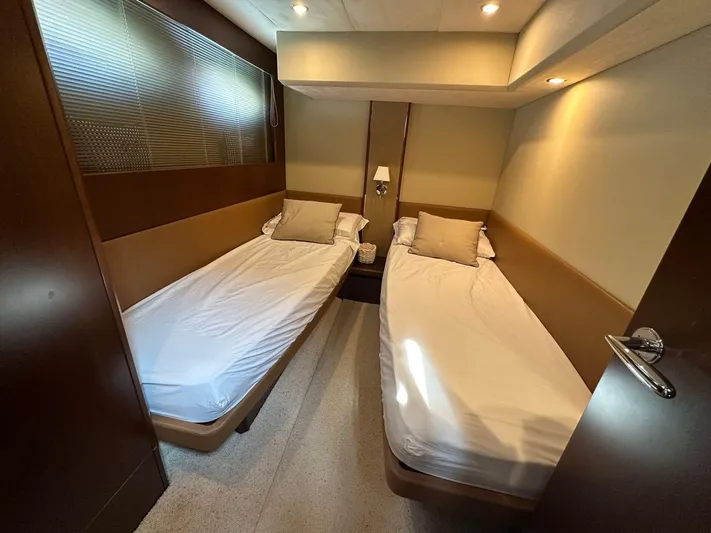  Yacht Photos Pics WhatsApp Image 2024-09-03 at 17.49.20 (1).jpeg