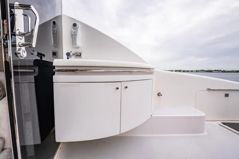 Water Ranch Yacht Photos Pics 2003 Lazzara 80 EB yacht's sleek outdoor sink area with ocean view.