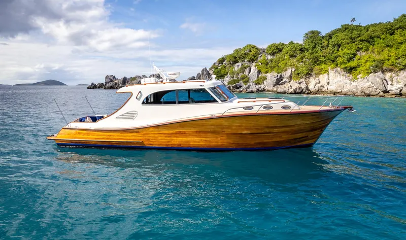 Trident Yacht Photos Pics 