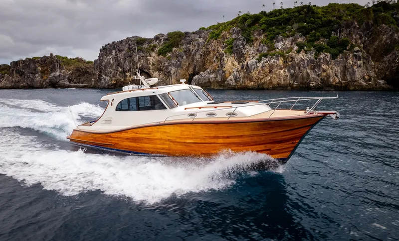Trident Yacht Photos Pics 