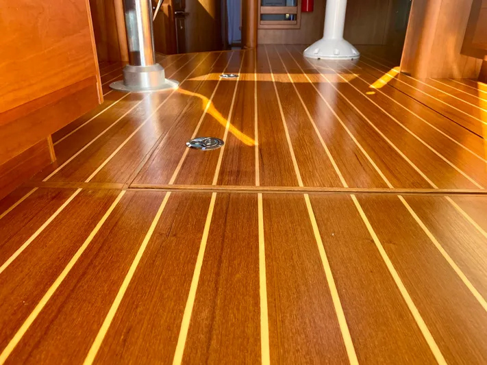 Encore Yacht Photos Pics Teak flooring on 2017 Sabre 42 Salon Express yacht interior.