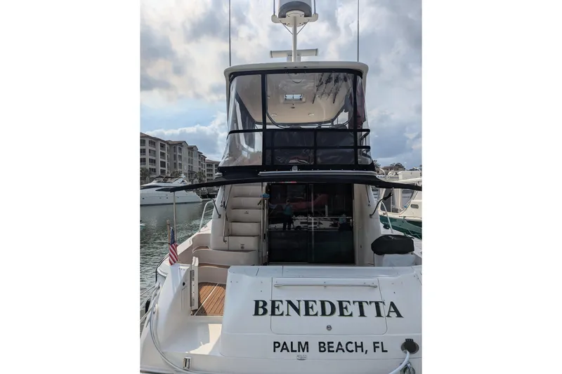  Yacht Photos Pics 1998 Sea Ray 480 Sedan Bridge yacht docked in Palm Beach, FL marina.
