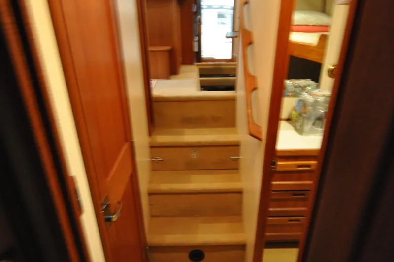 Nomad Yacht Photos Pics Companionway