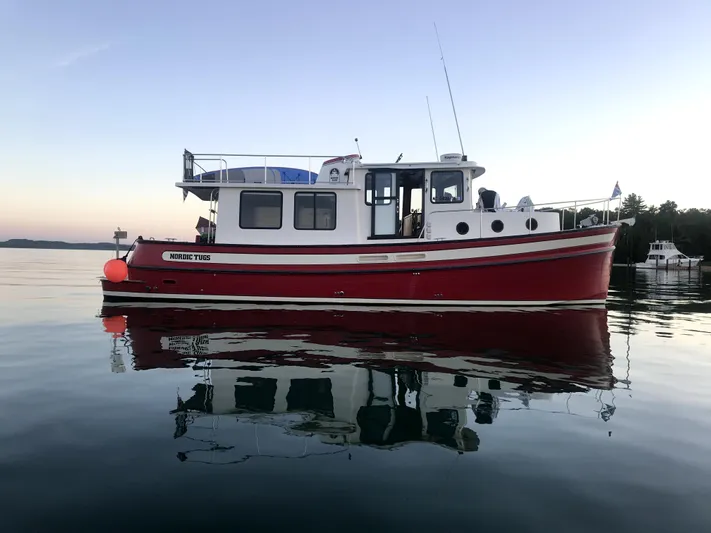 Nomad Yacht Photos Pics Starboard Profile