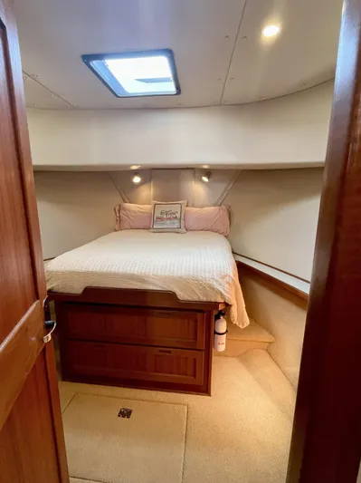 Nomad Yacht Photos Pics Master Stateroom