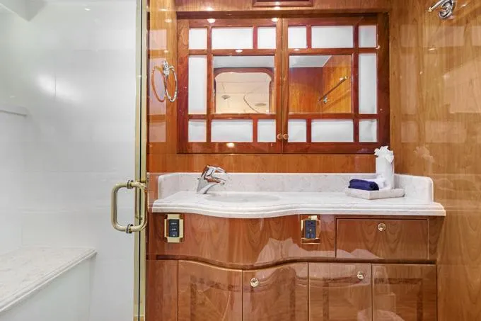 Ossum Dream Yacht Photos Pics Port Guest Head