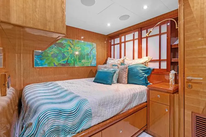 Ossum Dream Yacht Photos Pics Stbd. Guest Berth Cabin