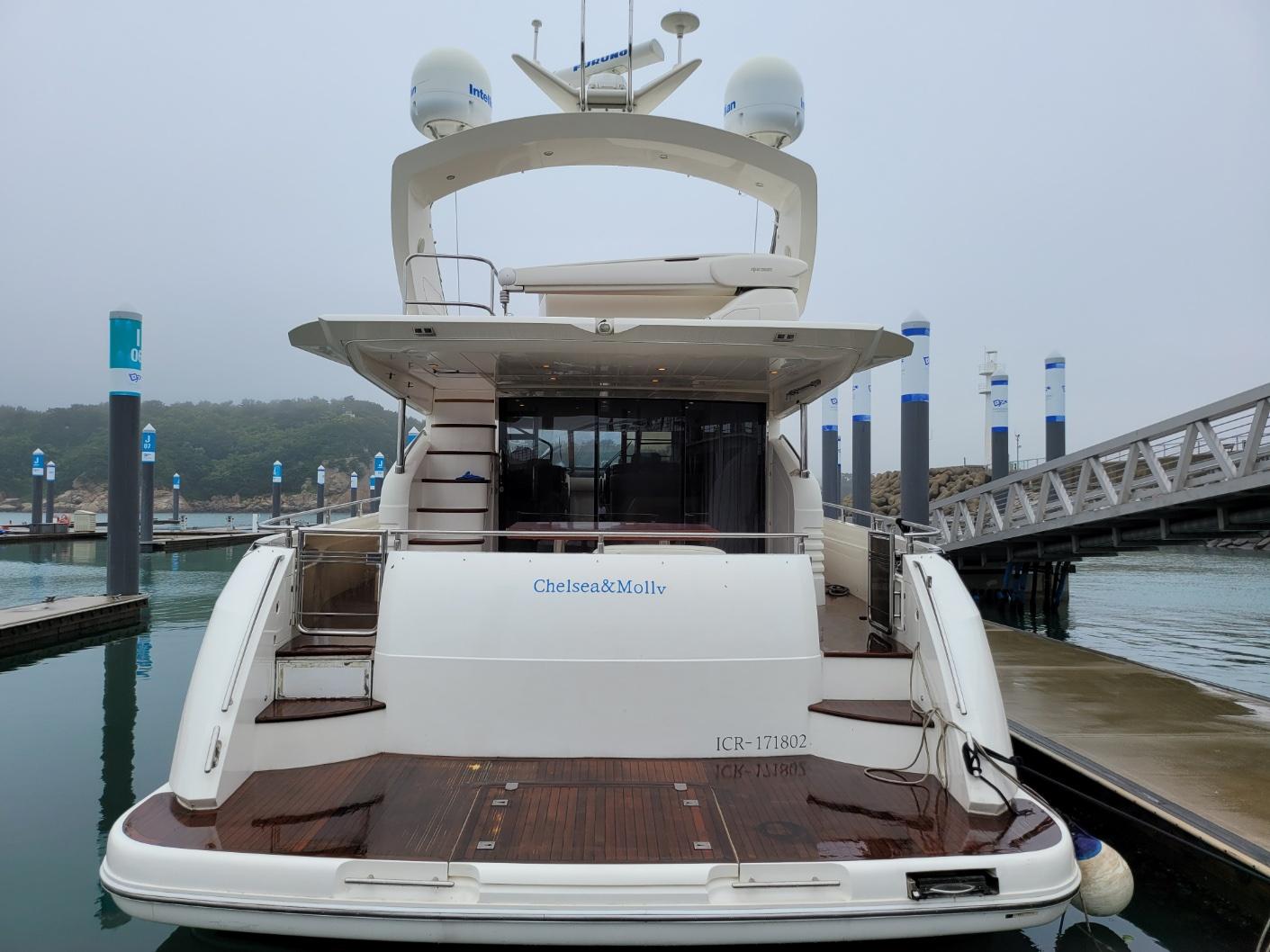 Princess 2007 Princess 67 Flybridge Motor Yacht Motor Yachts for sale