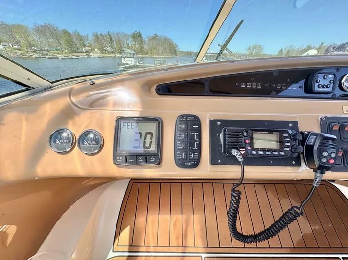  Yacht Photos Pics Dashboard of a 2004 Carver 460 Voyager yacht with navigation instruments.
