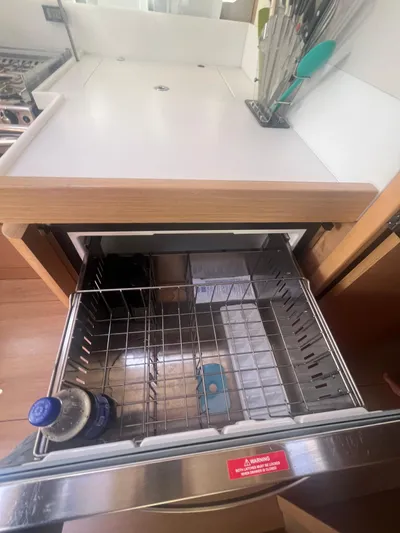 Aqua Yacht Photos Pics 