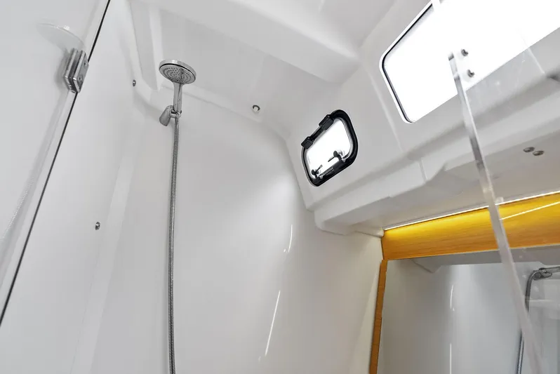 Aqua Yacht Photos Pics 