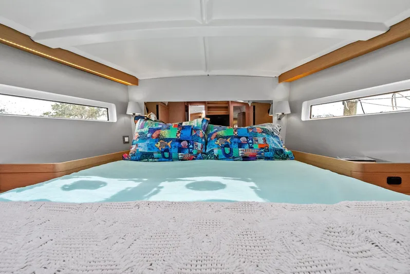 Aqua Yacht Photos Pics 