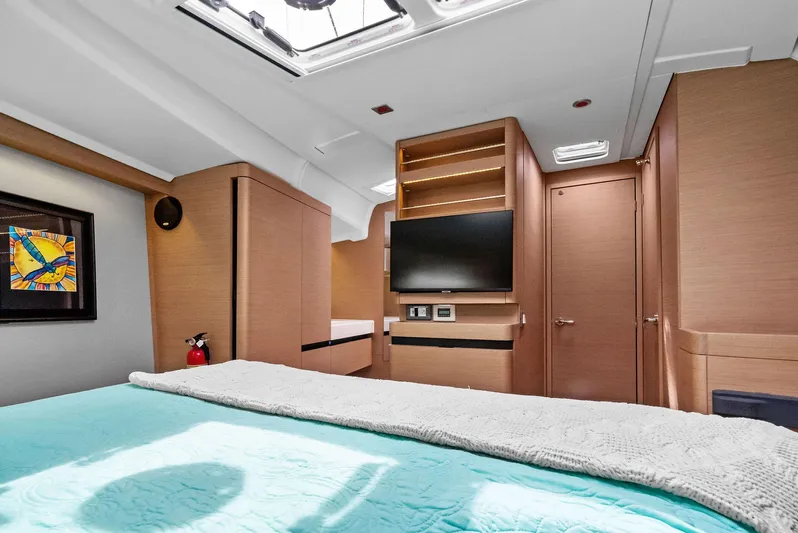 Aqua Yacht Photos Pics 