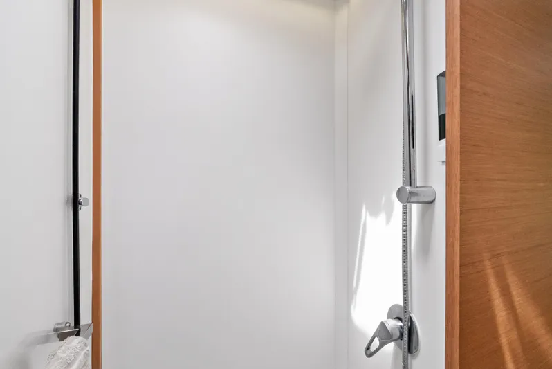 Aqua Yacht Photos Pics 