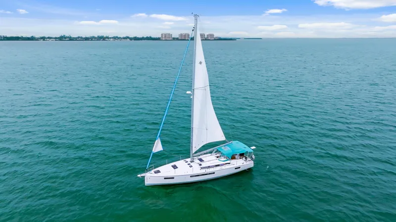 Aqua Yacht Photos Pics 