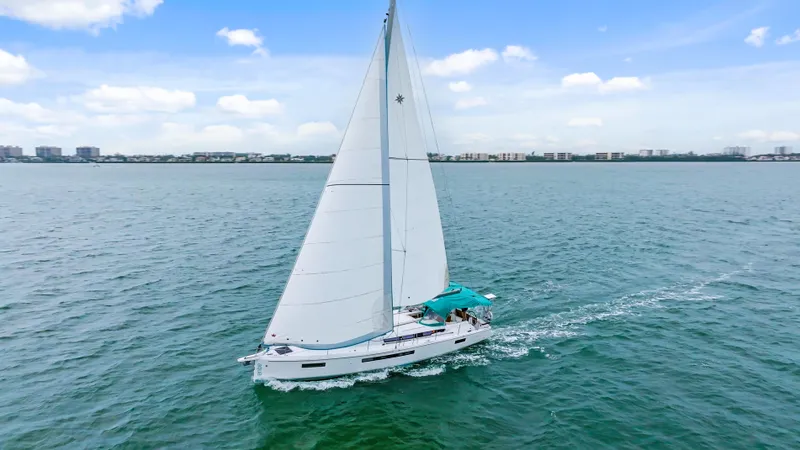 Aqua Yacht Photos Pics 