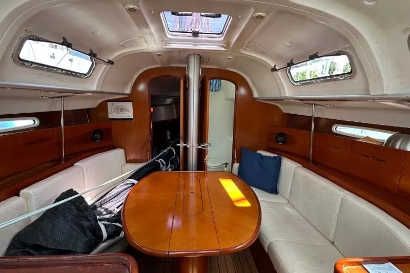 Coyote Yacht Photos Pics First 40.7 de 2004