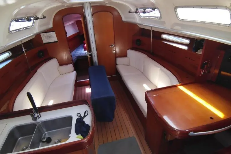 Coyote Yacht Photos Pics First 40.7 de 2004