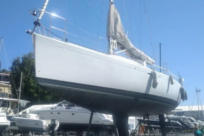 Coyote Yacht Photos Pics First 40.7 de 2004