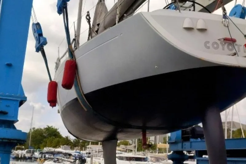 Coyote Yacht Photos Pics First 40.7 de 2004