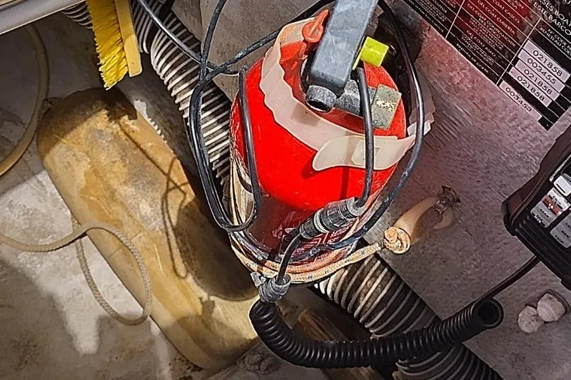 Coyote Yacht Photos Pics First 40.7 de 2004