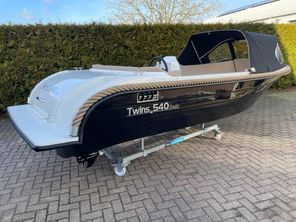 2022 Twins 540 Tender met Tohatsu 20 PK