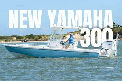 Everglades 243 Center Console