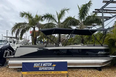 Avalon Catalina Quad Lounge - 25'