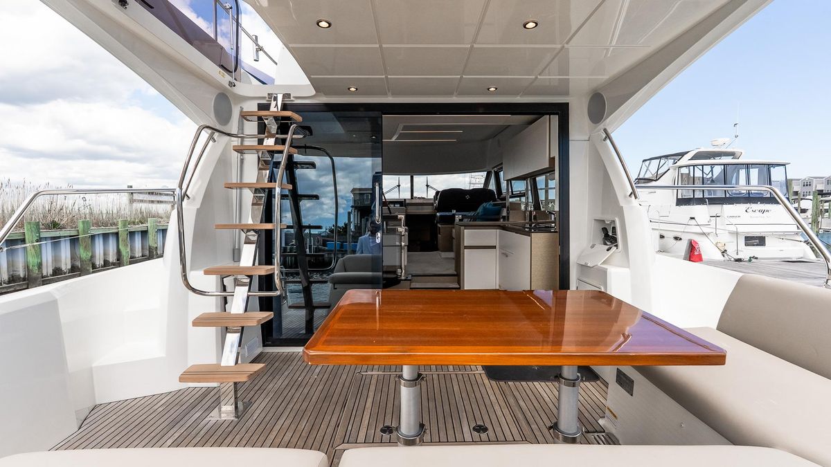2022 Prestige 46 